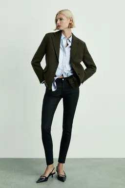 Jeans skinny pushup encerados de Mango en Pantalones para argentina