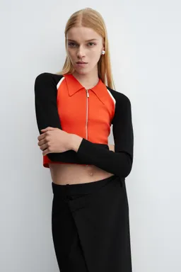 Cárdigan crop con cremallera de Mango en Buzos y Sweaters para argentina