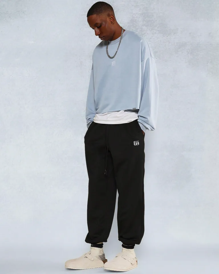 Conjunto Sudadera Pantalón Chándal de Sumwon Buzos y Sweaters