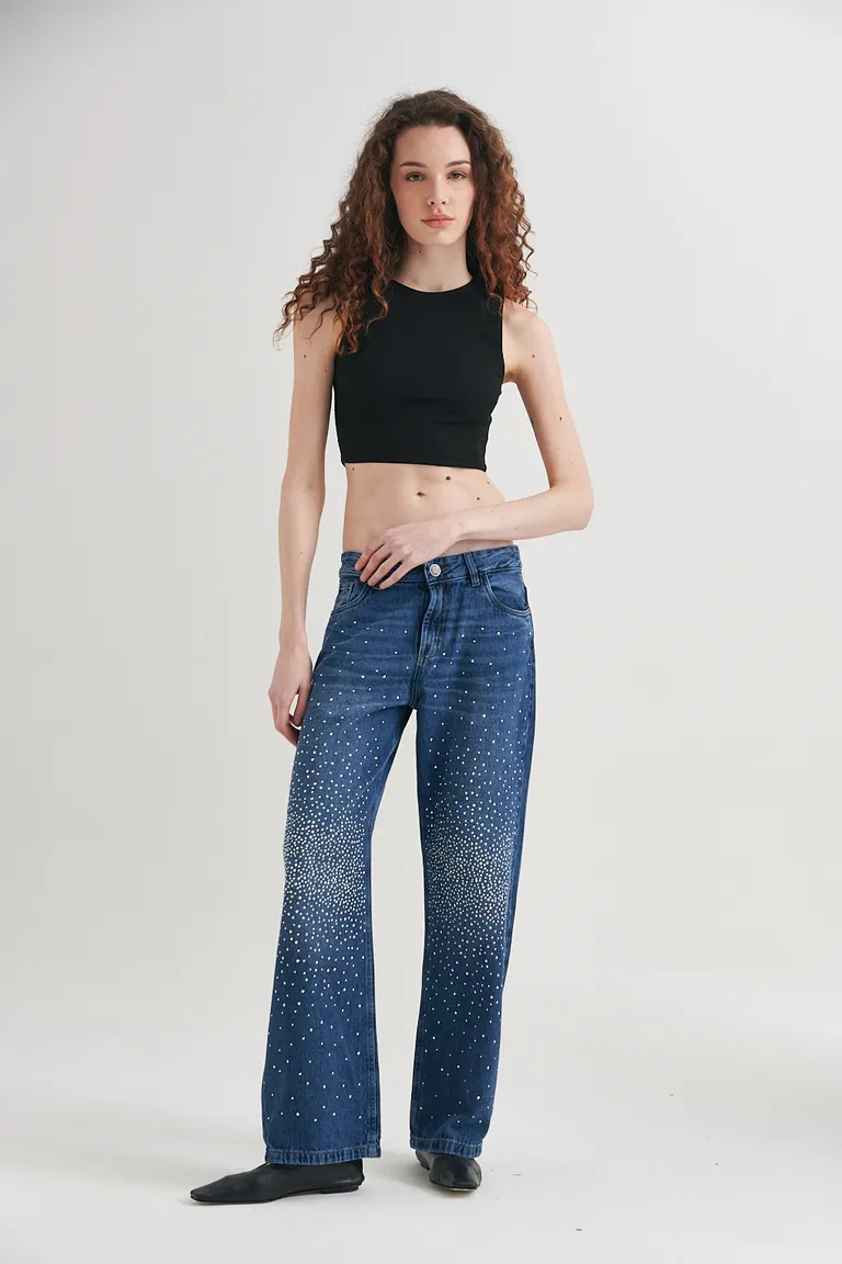 Pantalones vaqueros de pierna ancha con aplicaciones de strass en el diseño de Sweet en Pantalones para argentina