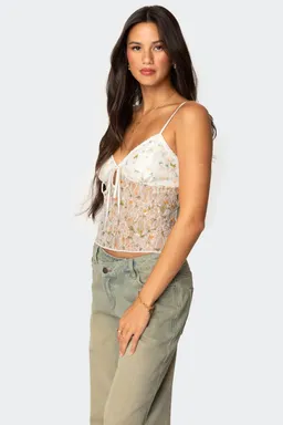 Top bordado floral traslúcido de Edikted en Tops para argentina