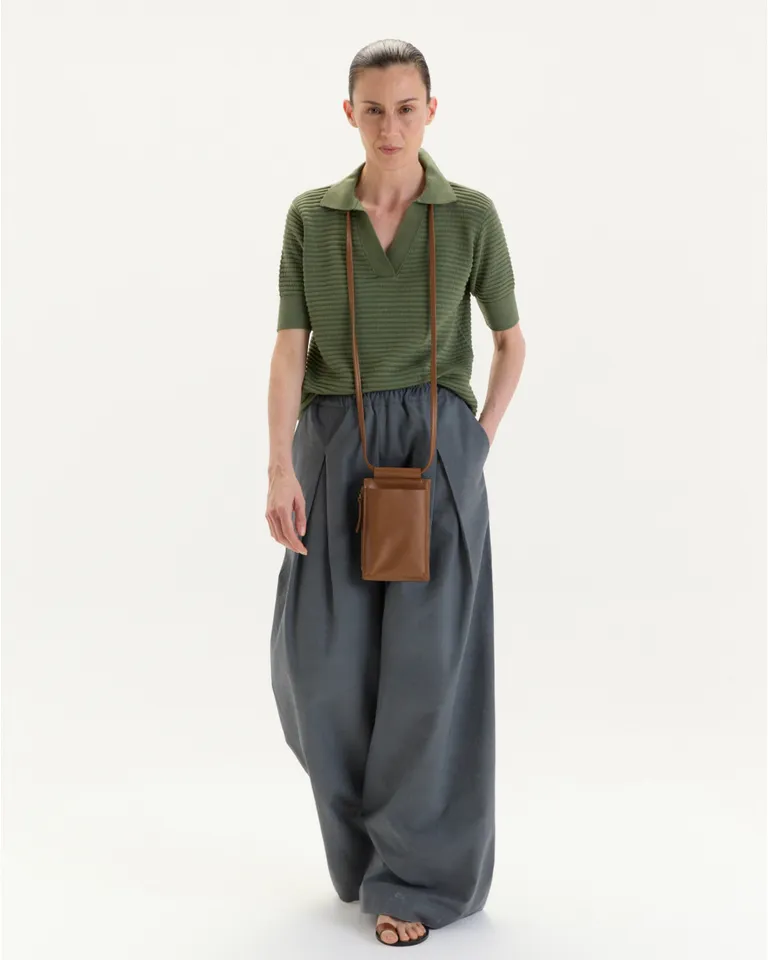 Remera de punto jersey con detalles en bastones horizontales de Blue Sheep en Remeras para argentina