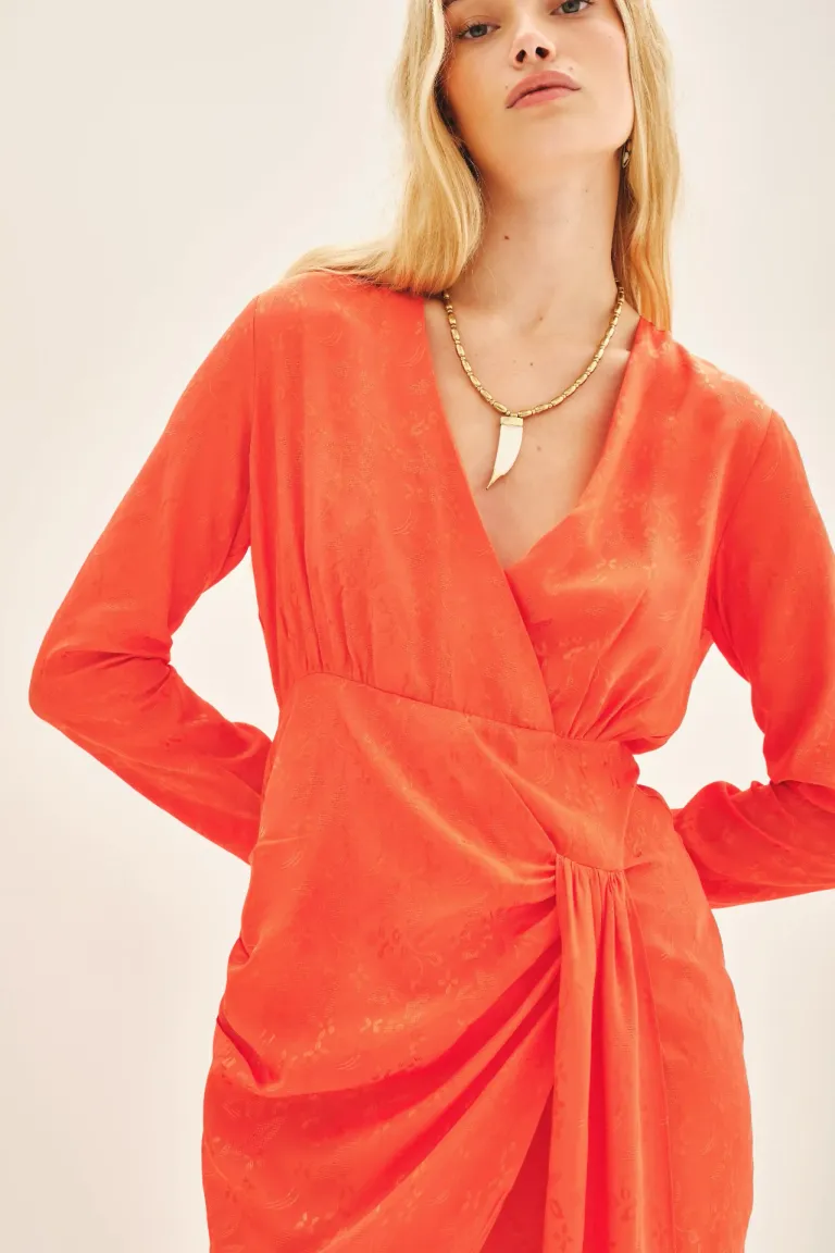 Vestido de manga larga con escote cruzado y lazo en la cintura de Rapsodia en Vestidos para argentina