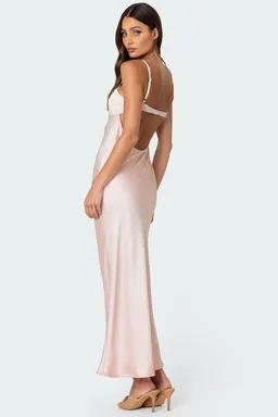 Maxi vestido satén espalda descubierta de Edikted en Vestidos para argentina