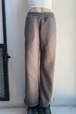 Jogging ancho lines de Roma en Pantalones para argentina