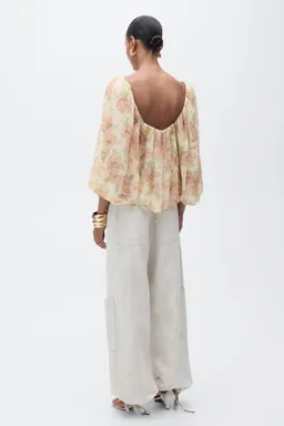 Blusa floral espalda descubierta de Mango en Blusas para argentina