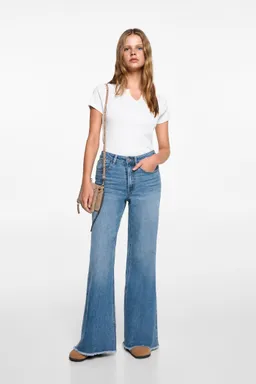 Jeans acampanados de Mango Teen en Pantalones para argentina