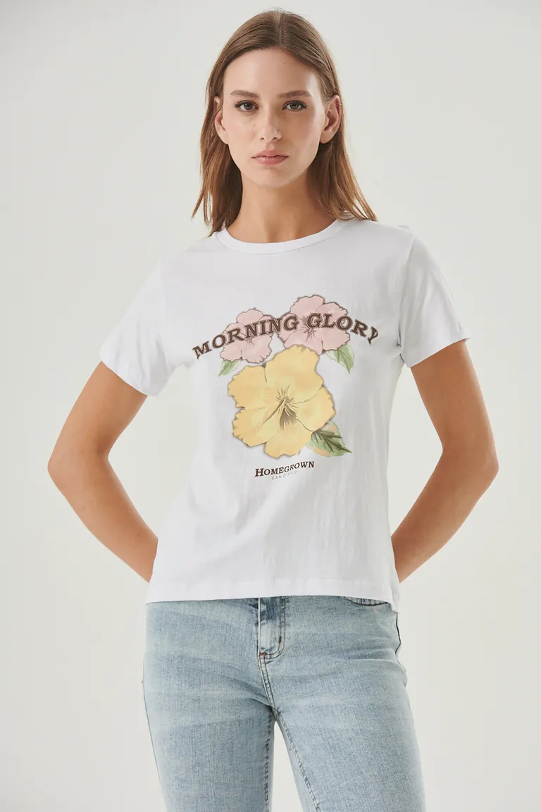 Remera de algodón con estampa floral y texto 'morning glory' para un look casual y relajado de Sweet en Remeras para argentina