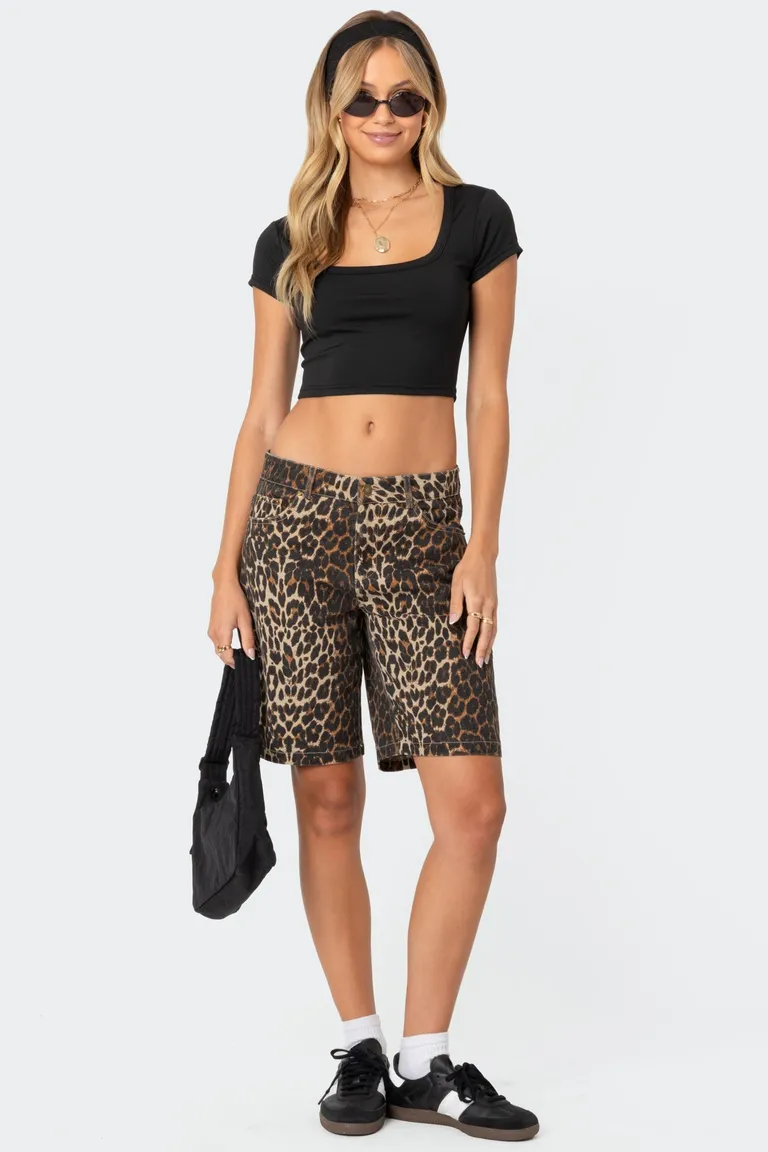 Bermudas denim tiro bajo animal print de Edikted en Shorts para argentina