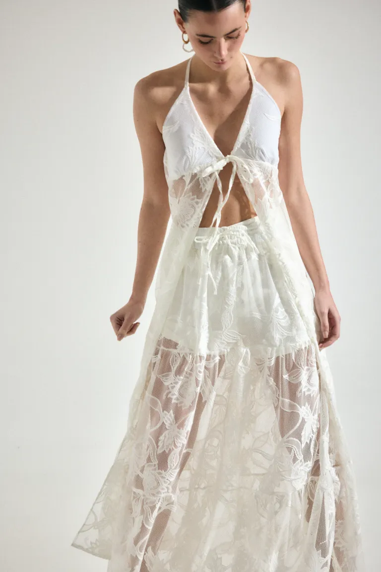 Falda de Encaje Negro con Diseño Floral y Tiro Alto de Audaz en Faldas para argentina