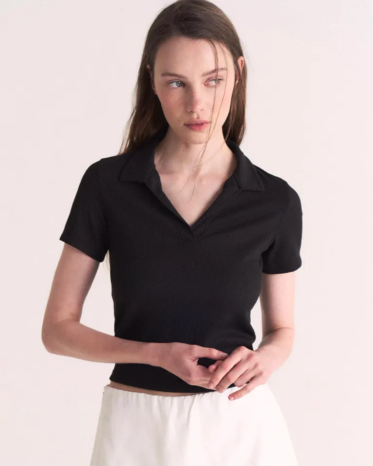 Remera polo de corte elegante y estilo atemporal para mujeres de Sky en Remeras para argentina