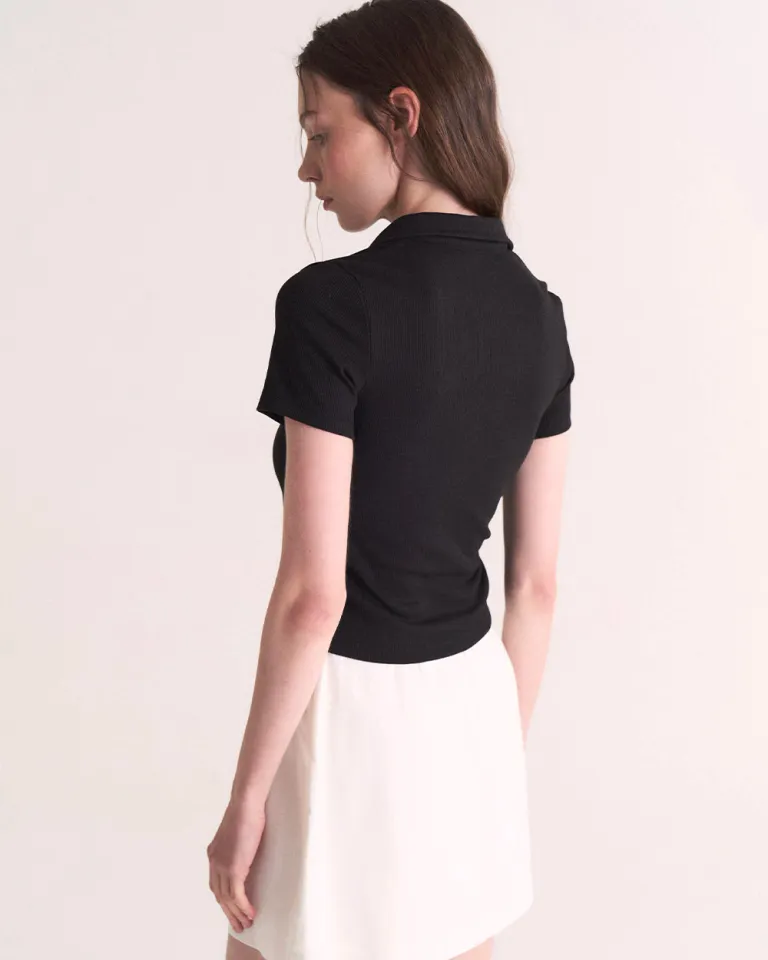 Remera polo de corte elegante y estilo atemporal para mujeres de Sky en Remeras para argentina