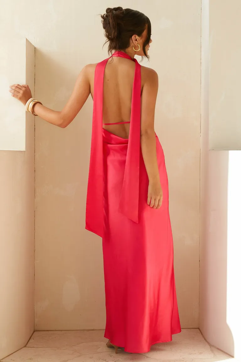 Maxi vestido alicia halter satén de Peppermayo en Vestidos para argentina