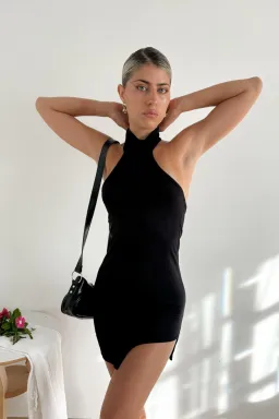 Vestido Cuello Alto de Benka en Vestidos para argentina