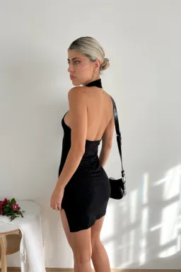 Vestido Cuello Alto de Benka en Vestidos para argentina
