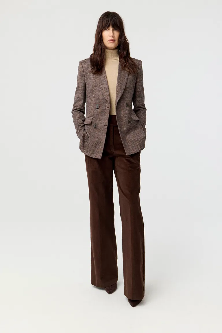 Blazer sastrero cruzado con solapas y botones frontales de diseño entallado de Markova en Blazers para argentina