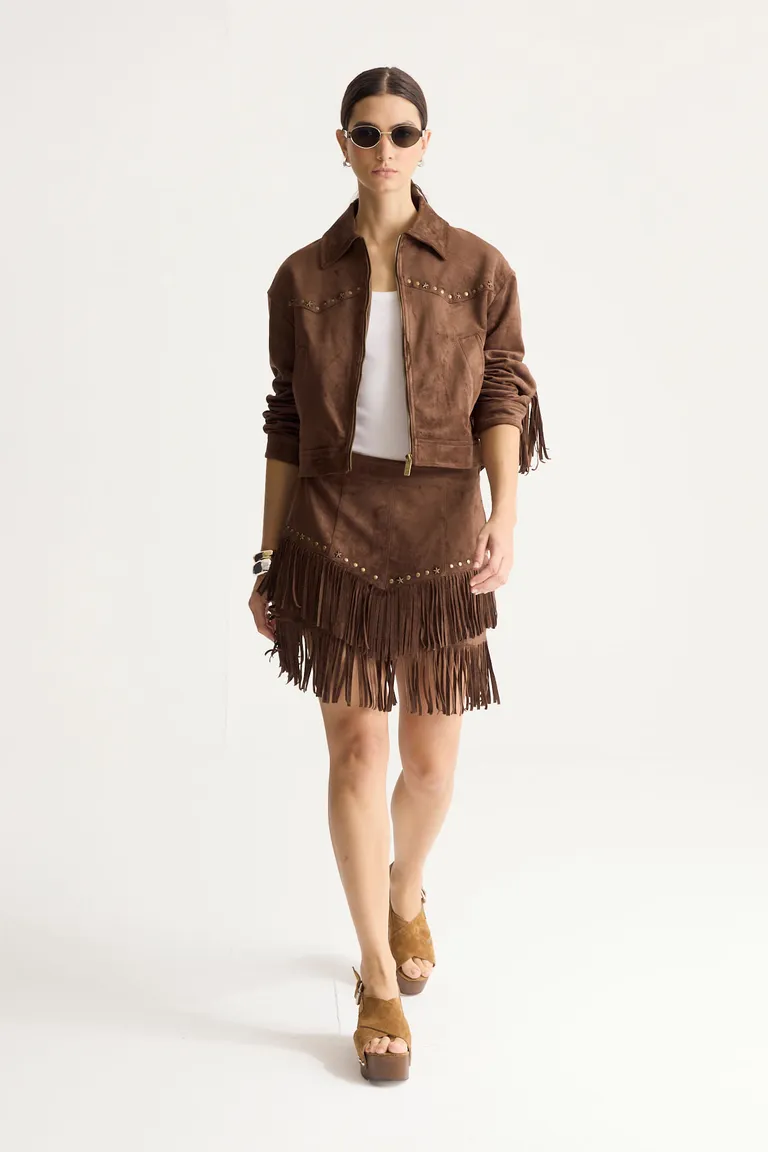 Chaqueta de ante con flecos y tachas, un must-have de la temporada de Portsaid en Chaquetas para argentina