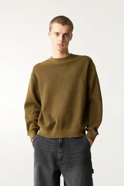 Sweater punto gofrado de Pull&Bear en Buzos y Sweaters para argentina