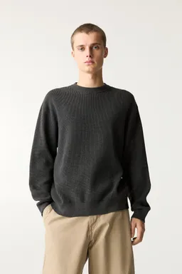 Sweater punto gofrado de Pull&Bear en Buzos y Sweaters para argentina