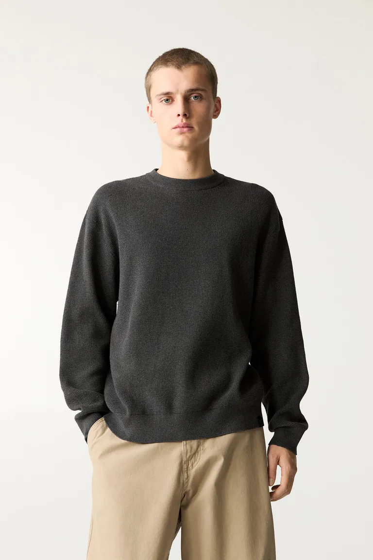 Sweater punto gofrado de Pull&Bear en Buzos y Sweaters para argentina