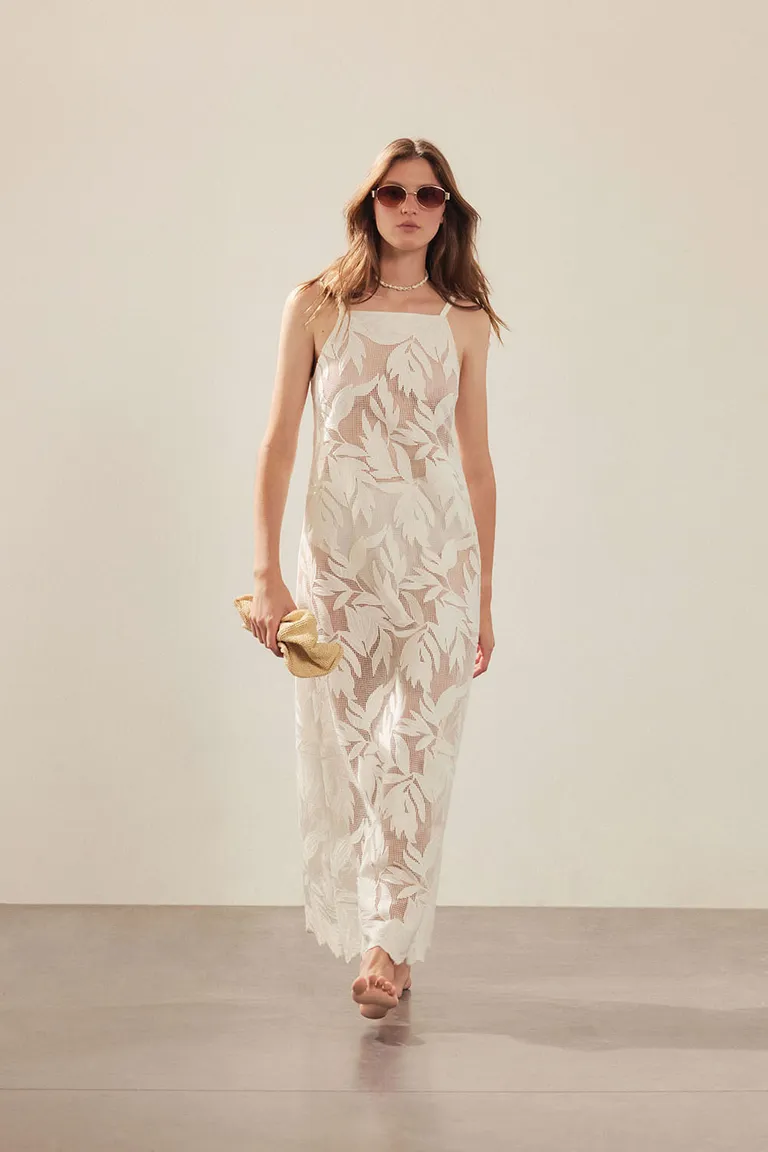 Vestido de Encaje Floral en Tonos Neutros para Ocasiones Especiales de Portsaid en Vestidos para argentina