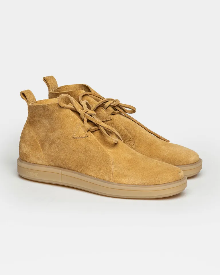 Zapatillas acordonadas de gamuza, un calzado atemporal y cómodo para tu estilo cotidiano de Prüne en Zapatillas para argentina