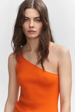 Vestido punto asimétrico de Mango en Vestidos para argentina