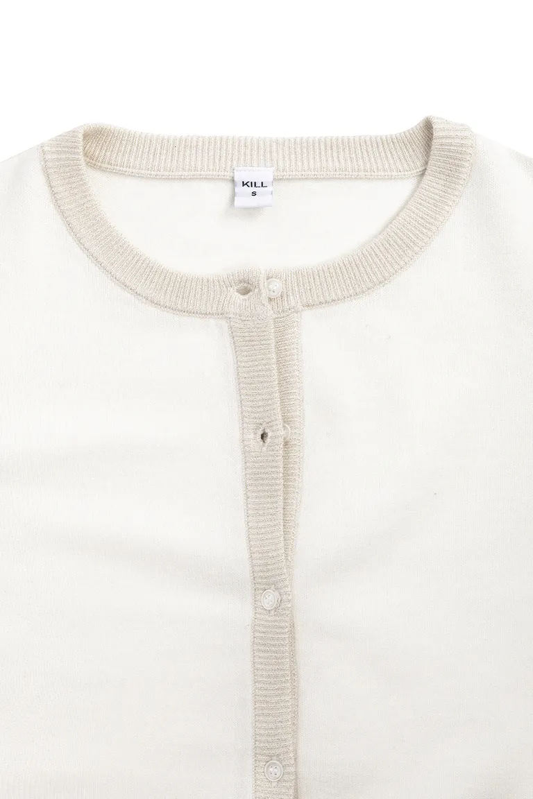 Cardigan femenino de punto con cuello redondo, ajuste en cintura y cierre frontal mediante botones de Kill en Buzos y Sweaters para argentina