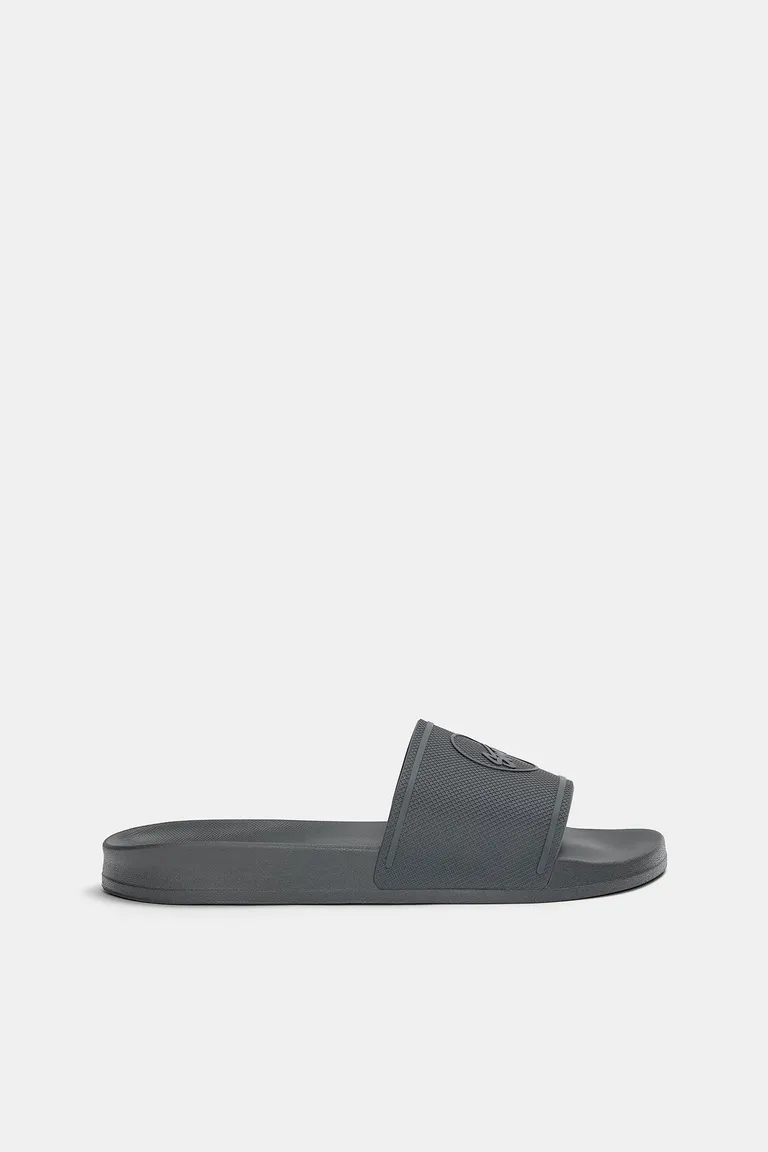 Sandalias goma stwd de Pull&Bear en Sandalias y Ojotas para argentina