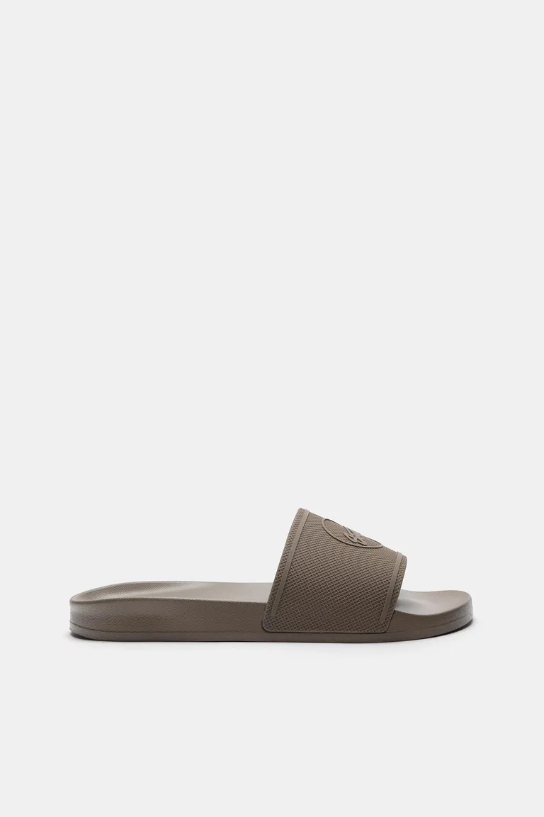 Sandalias goma stwd de Pull&Bear en Sandalias y Ojotas para argentina