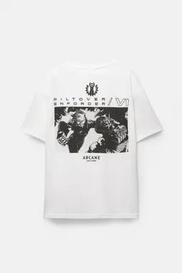 Remera arcane boxy de Pull&Bear en Remeras y Polos para argentina