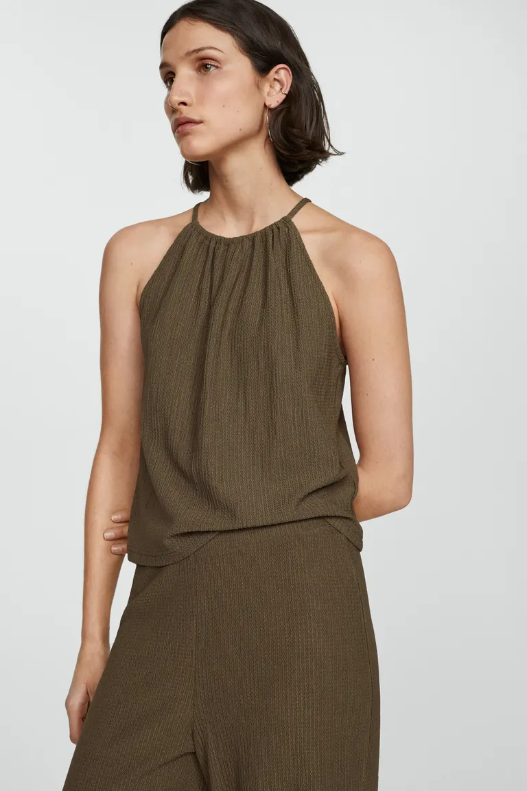 Top textura fruncido de Mango en Tops para argentina