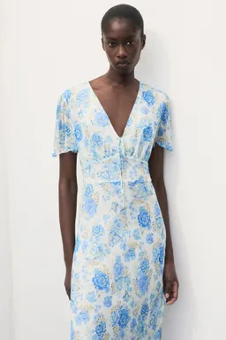 Vestido midi floral manga corta de Mango en Vestidos para argentina