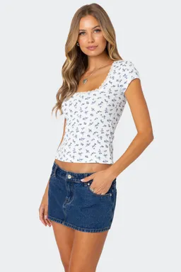 Top acanalado floral orly de Edikted en Tops para argentina