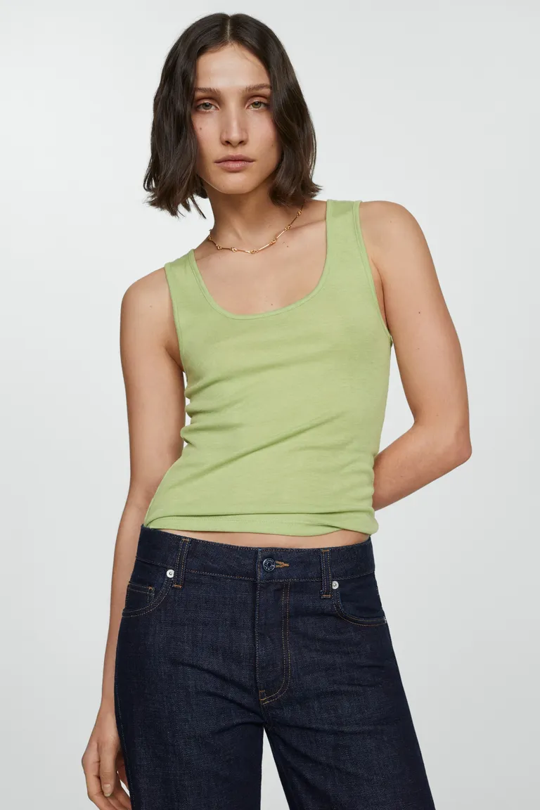 Top punto tirantes anchos de Mango en Tops para argentina