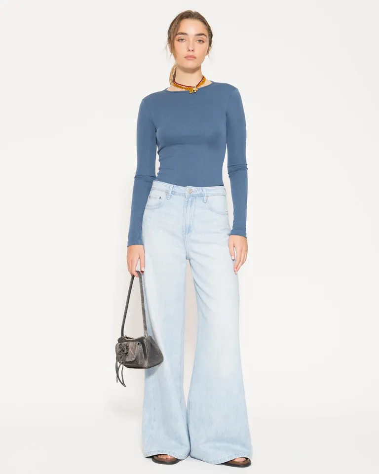 Pantalones wide leg de tiro alto en denim celeste claro para la temporada de verano de Jazmin Chebar en Pantalones para argentina