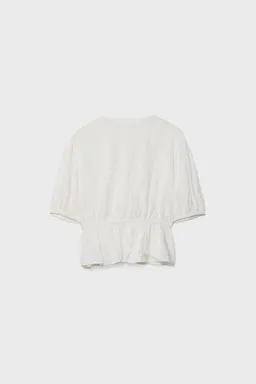 Blusa vaporosa con encaje de Stradivarius en Blusas para argentina