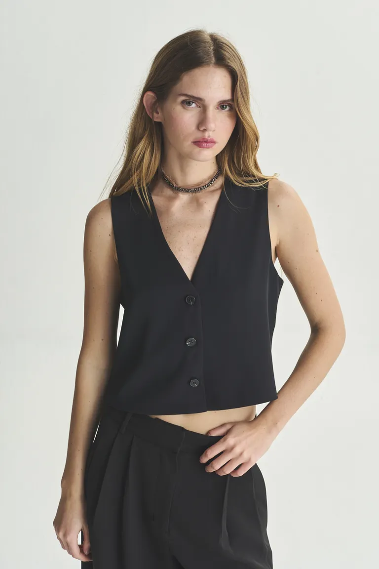 Chaleco sin mangas negro - Prenda elegante y versátil para el armario femenino de Akiabara en Chalecos para argentina
