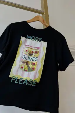 Remera more olives please de Gloria Y Paz en Remeras para argentina