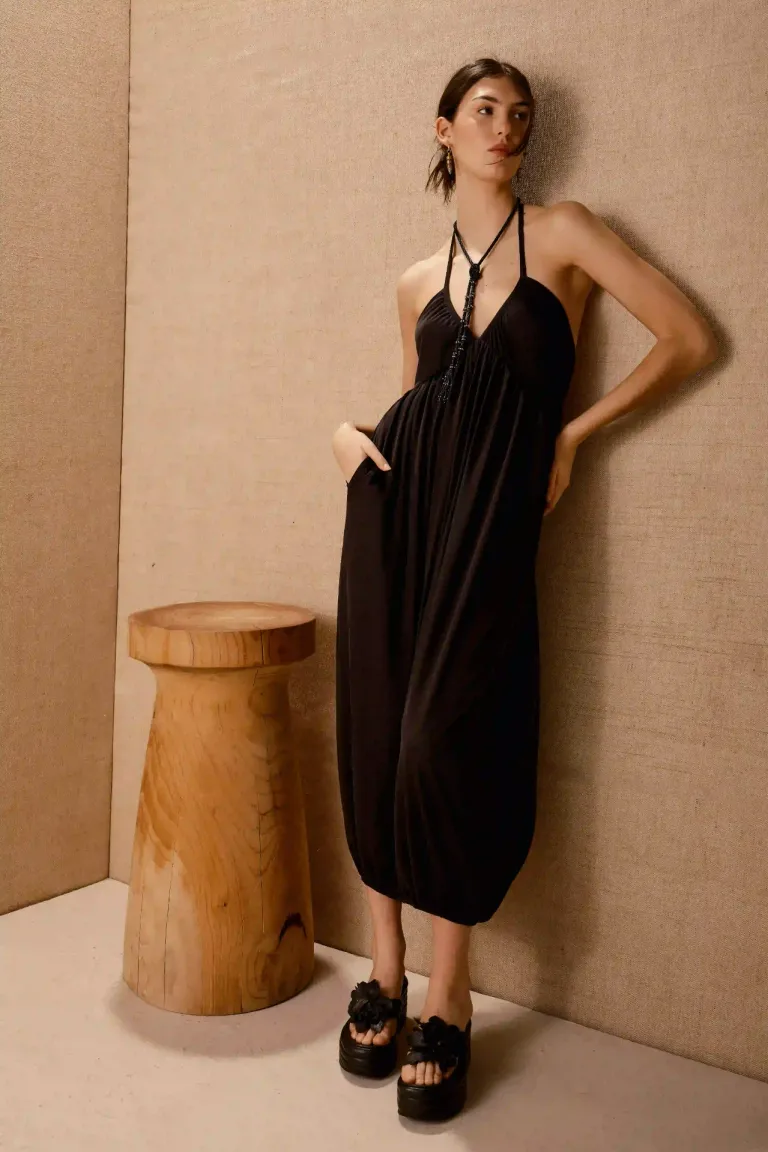 Vestido de modal con escote profundo y efecto balloon hasta los tobillos de Rapsodia en Vestidos para argentina