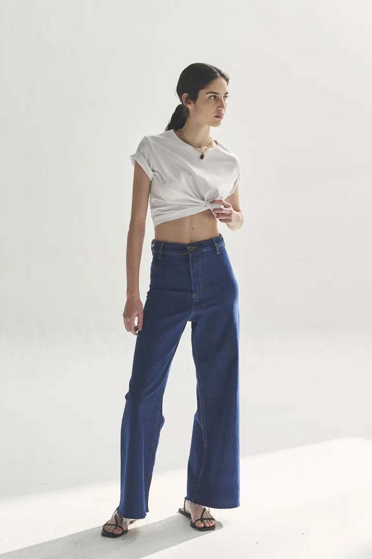 Pantalones de mezclilla de pierna ancha para mujer de Akiabara en Pantalones para argentina