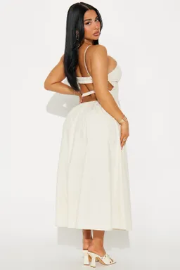 Vestido midi poplin relajado diario de Fashion Nova en Vestidos para argentina