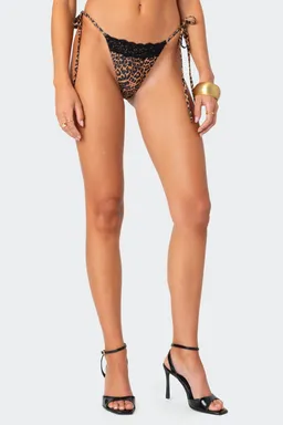Bombacha bikini estampado leopardo encaje de Edikted en Swimwear y Beachwear para argentina