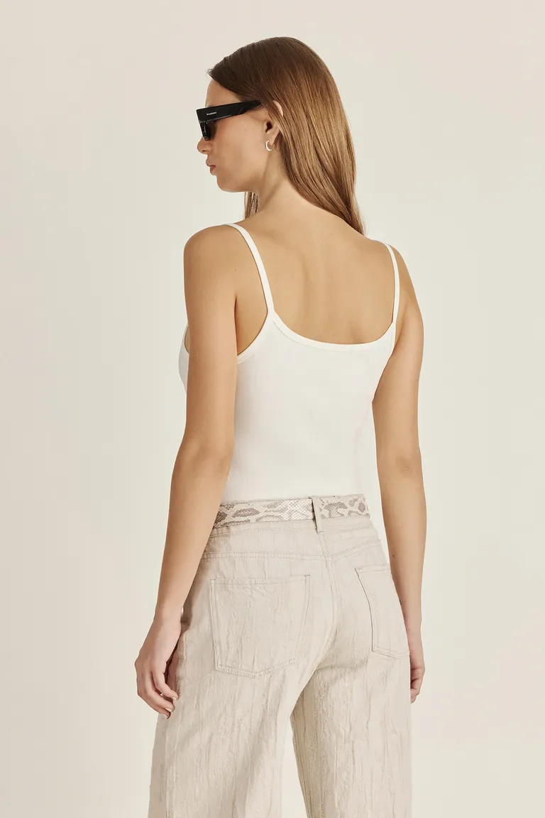 Remera de Algodón Premium con Diseño Minimalista y Elegante de Tucci en Remeras para argentina