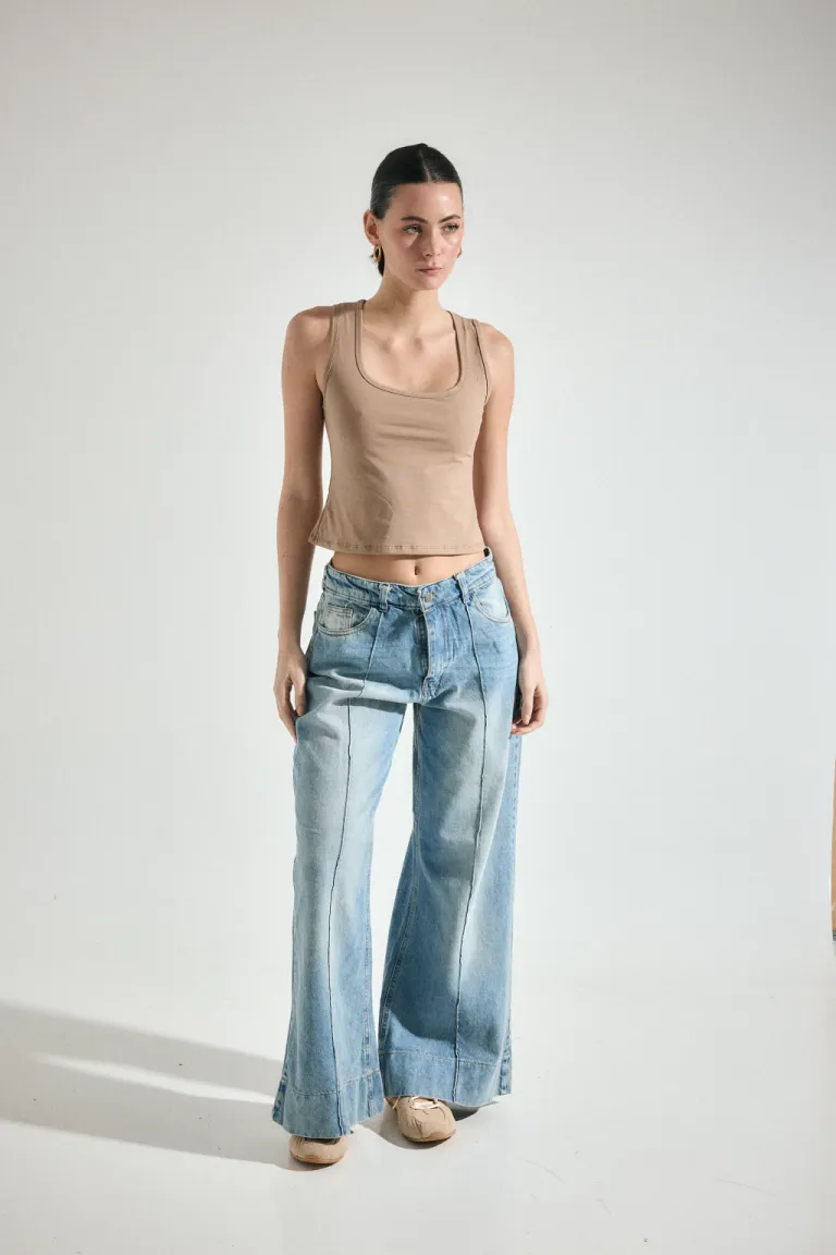 Musculosa básica de algodón y lycra con tirantes anchos de Audaz en Tops para argentina