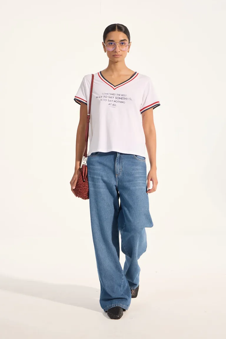 Remera blanca con detalles tricotados en cuello y puños de Portsaid en Remeras para argentina