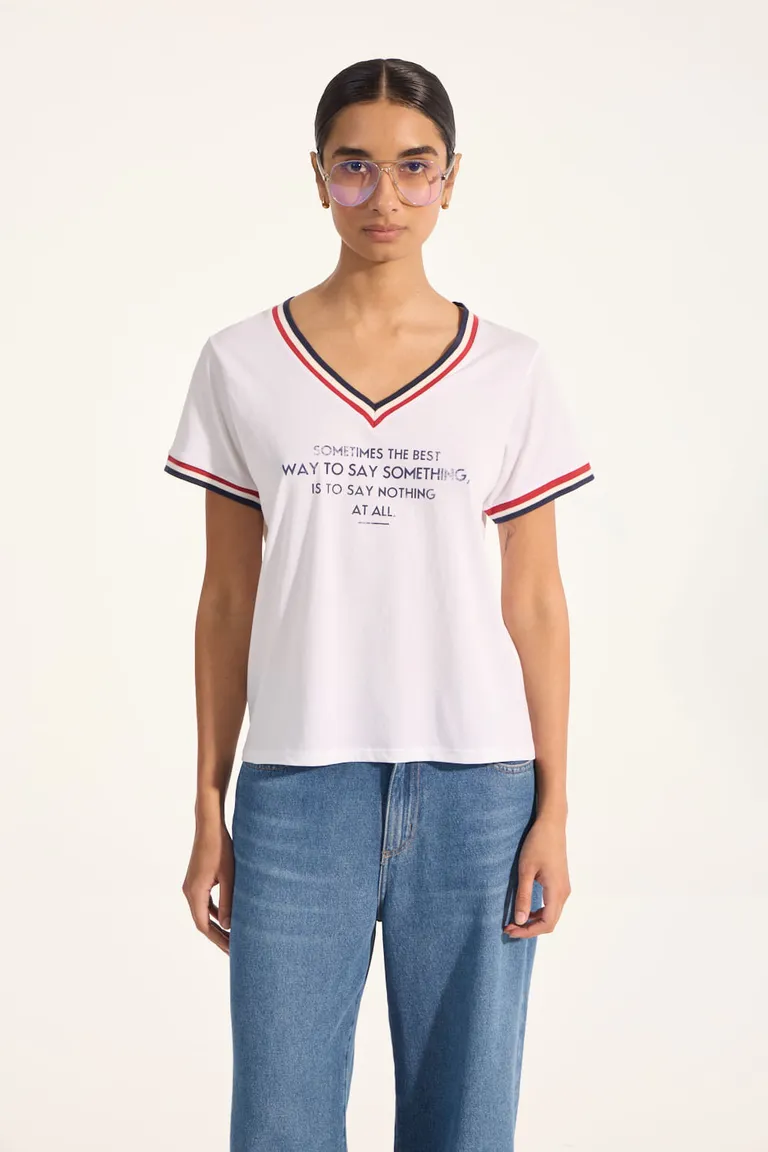 Remera blanca con detalles tricotados en cuello y puños de Portsaid en Remeras para argentina