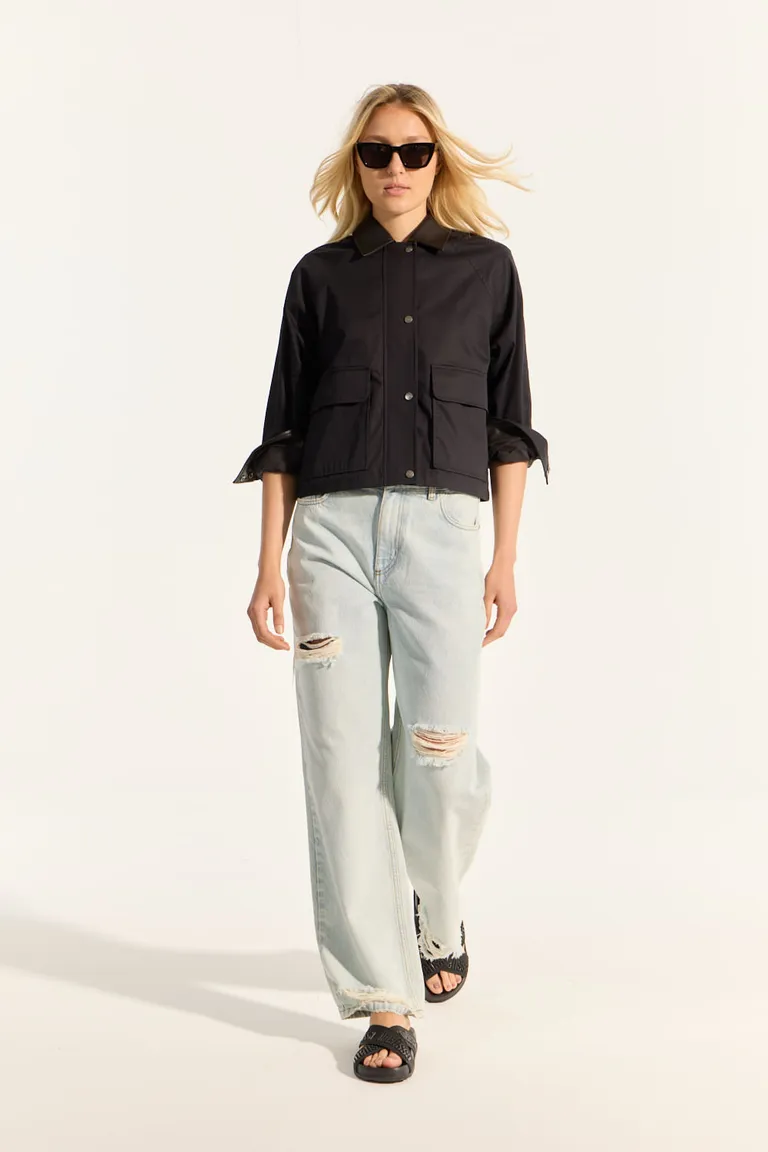 Chaqueta negra de diseño moderno y versatil para mujer de Portsaid en Chaquetas para argentina