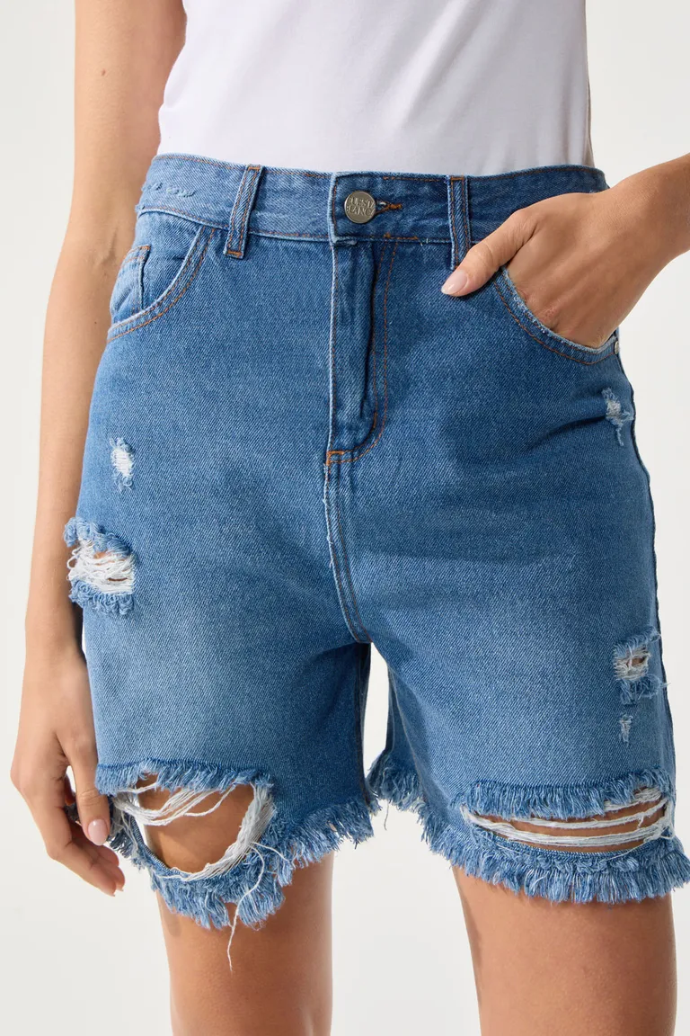 Shorts de jean de diseño con detalles de rotura para mujer de Cuesta Blanca en Shorts para argentina