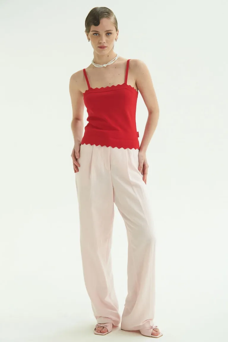 Pantalón de tiro alto y corte recto en tejido natural para un estilo elegante y sofisticado de Las Pepas en Pantalones para argentina